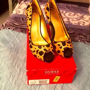 Pretty new Guess leopard heels